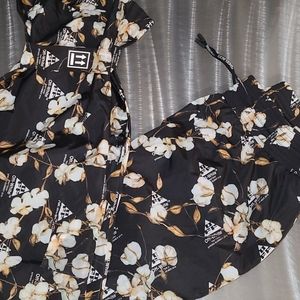 Off-white Joggers with 🌼🌸 print & Logo strap